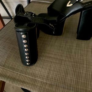Like new DollsKill platform heels
